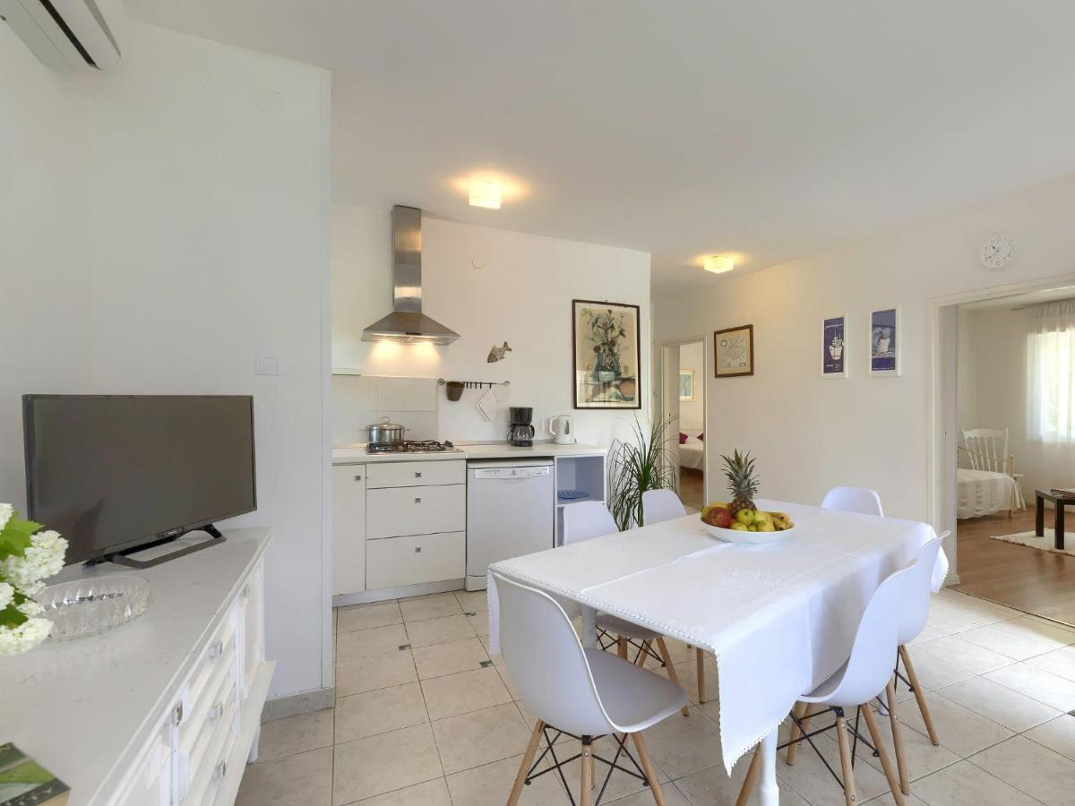 Apartment Laura By Interhome Pula Exteriér fotografie