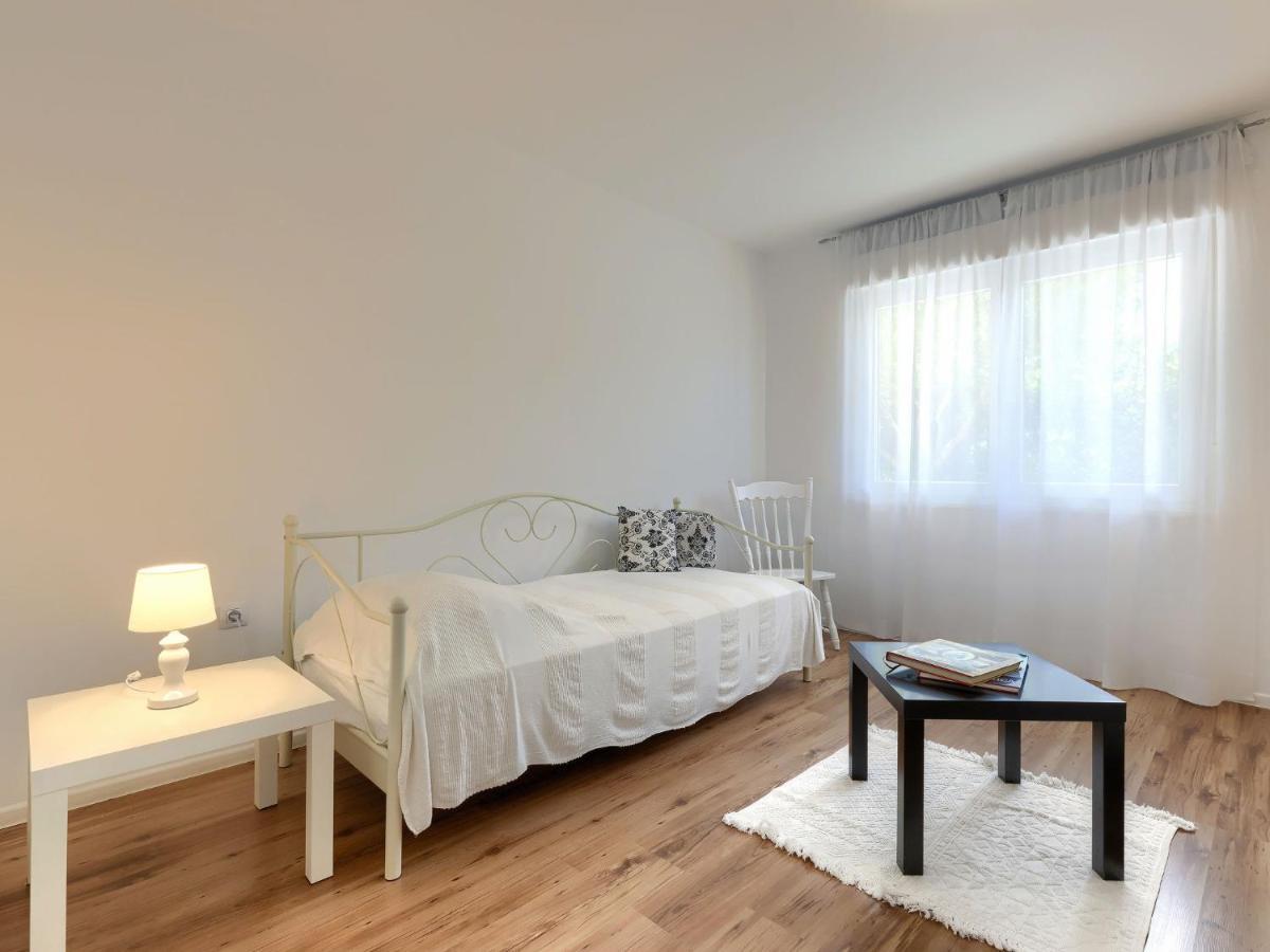 Apartment Laura By Interhome Pula Exteriér fotografie